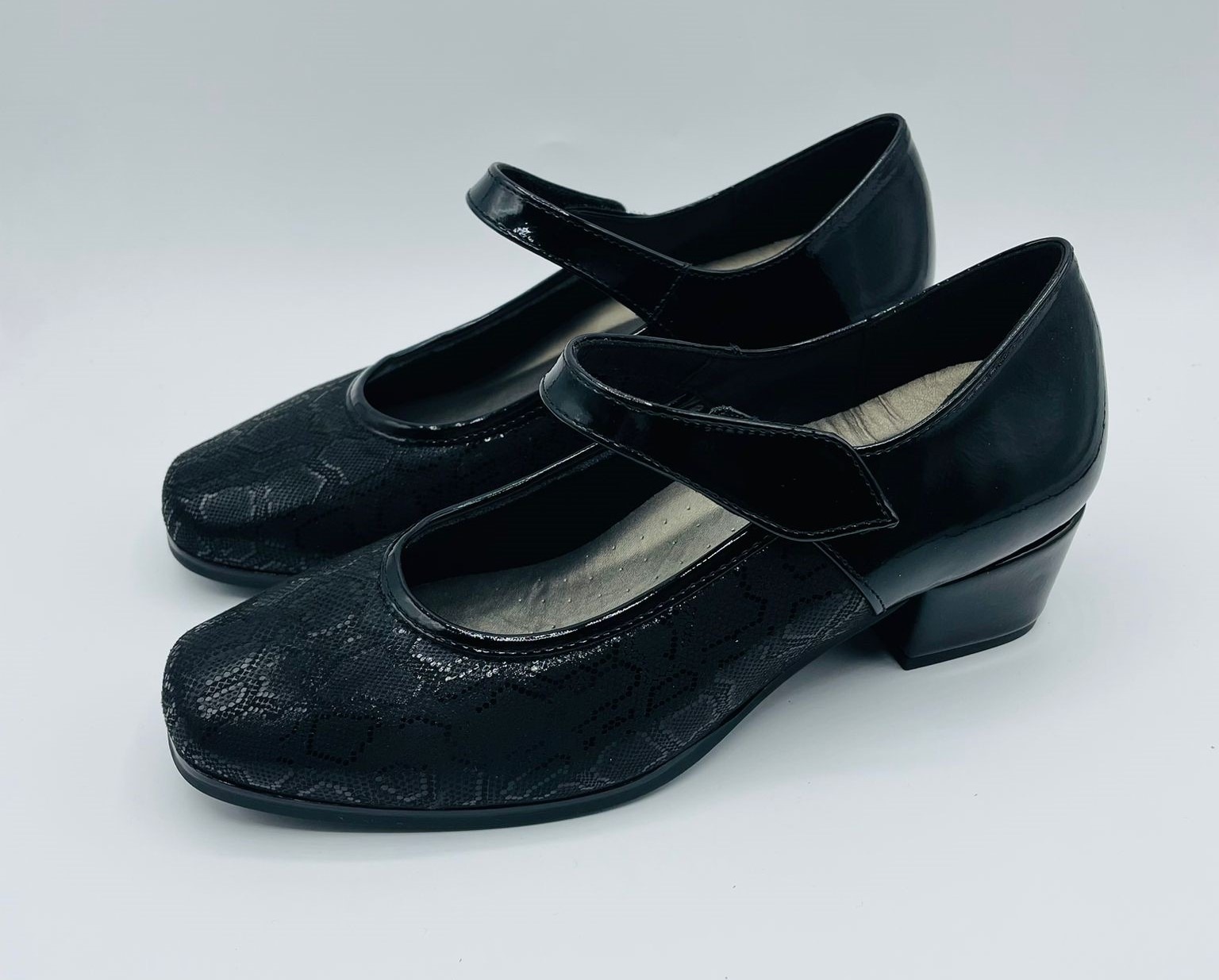Zapato salón Doctor Cutillas 81761