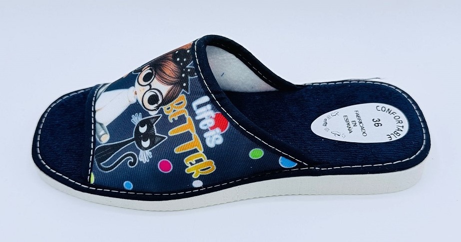 Zapatillas de casa niña gato negro Life is Better - Imagen 4